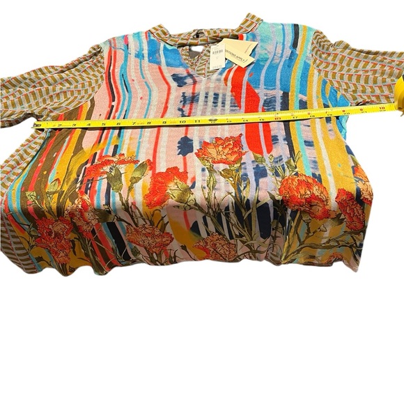 NWT Anthropologie blouse beautiful flower design on front checked back - Picture 8 of 8